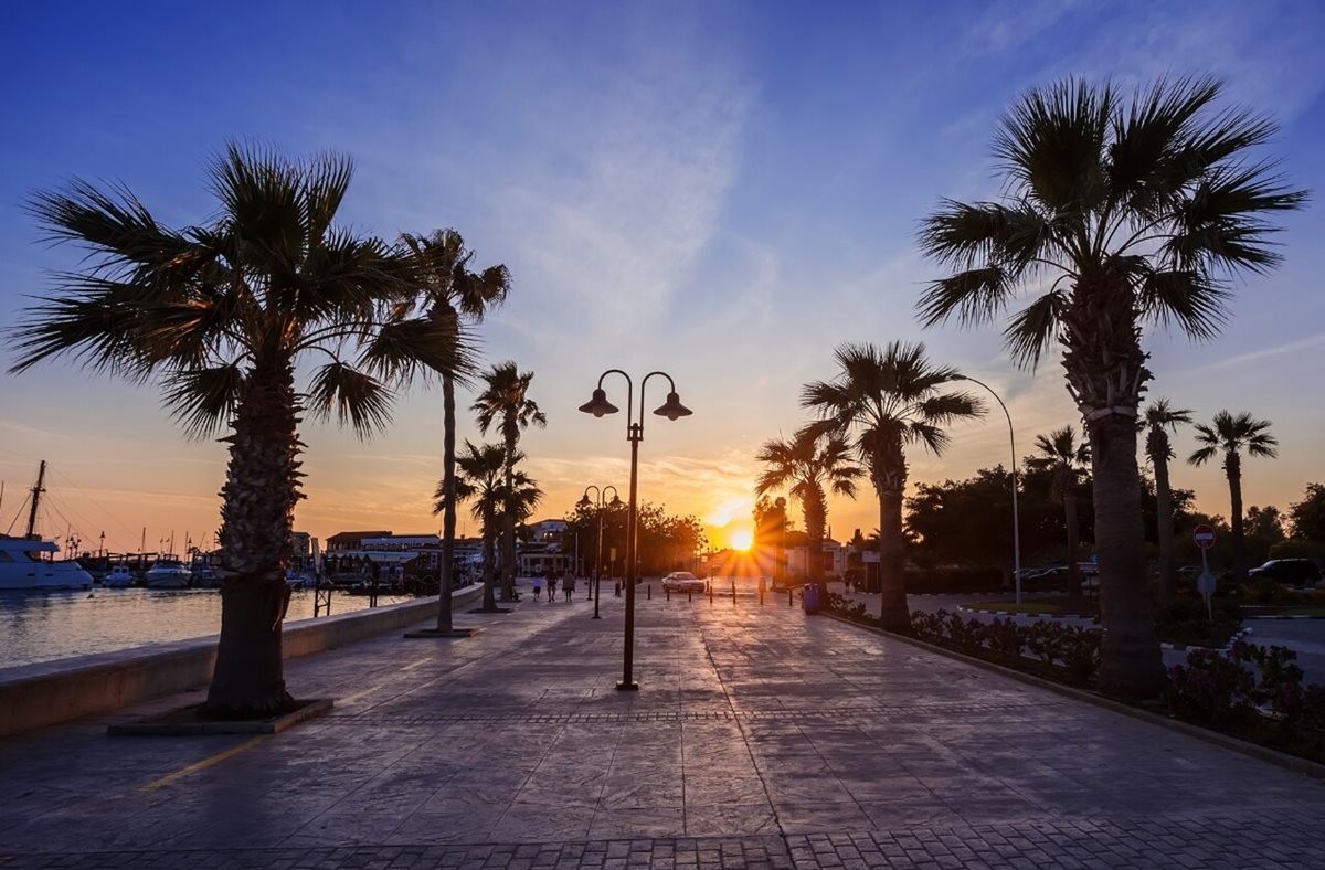 Pafos czy Larnaka? Sprawdź, co oferują turystom najsłynniejsze kurorty na Cyprze