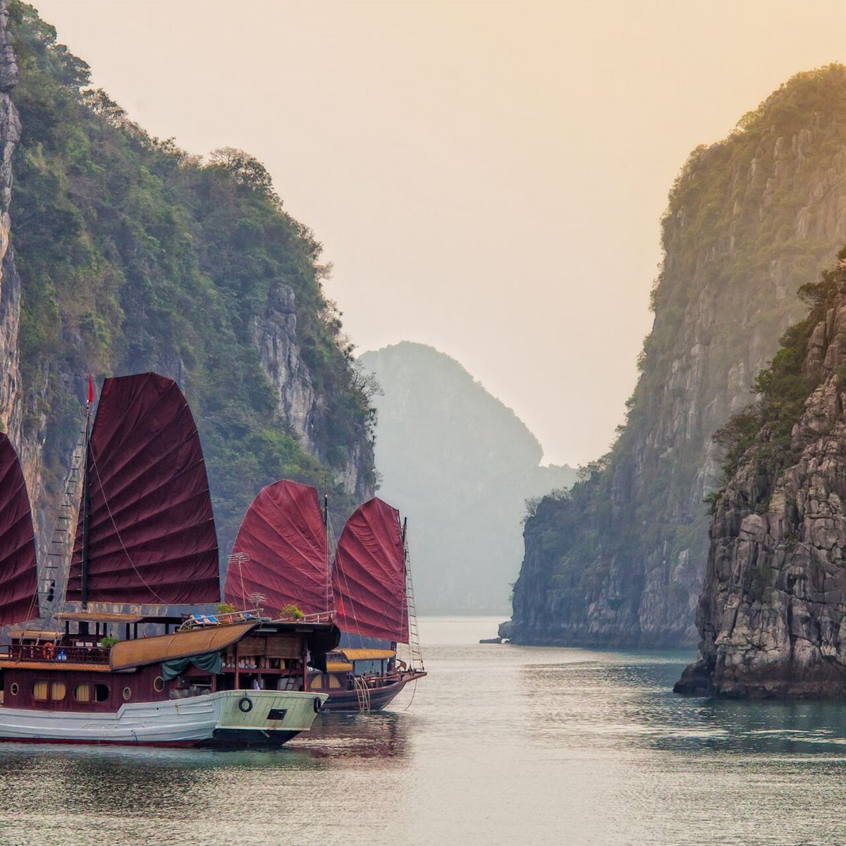 Zatoka Ha Long, Wietnam