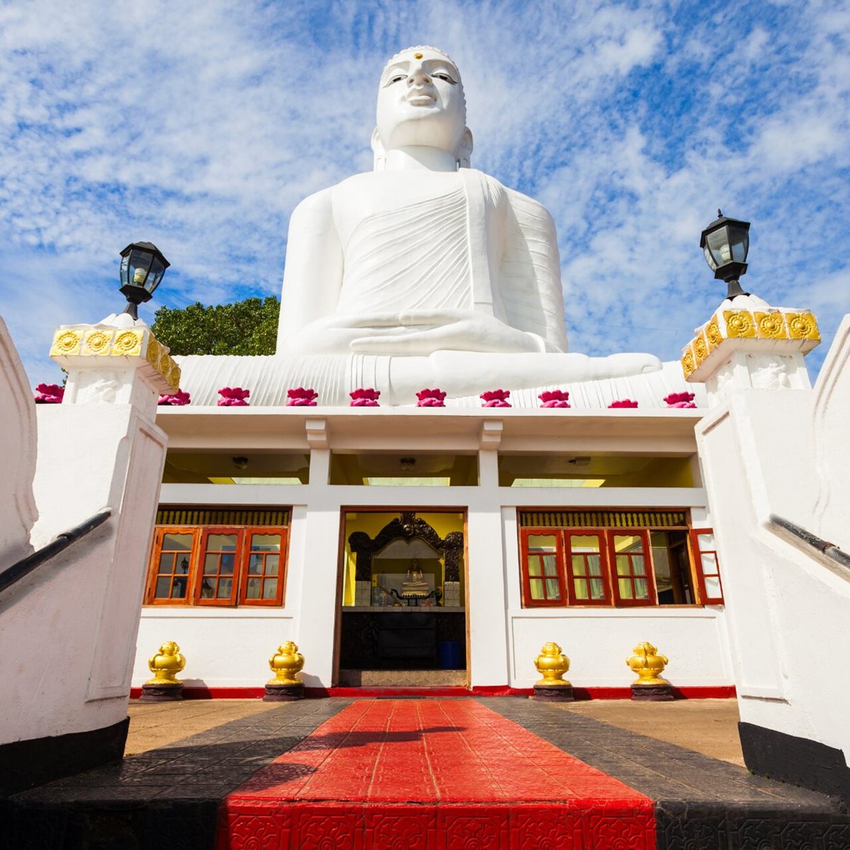 Posąg Buddy, Wewueukannala Vihara, Sri Lanka Posąg Buddy, Wewueukannala Vihara, Sri Lanka
