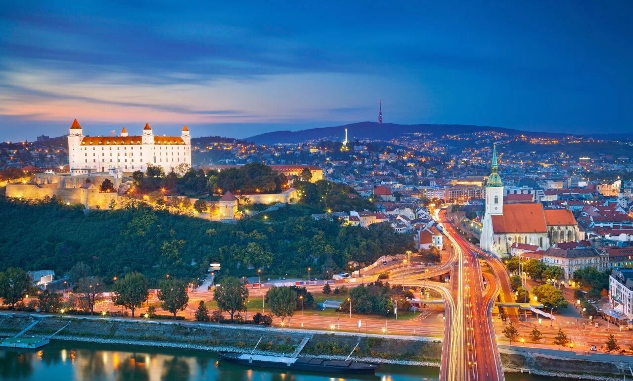 Bratysława nocą