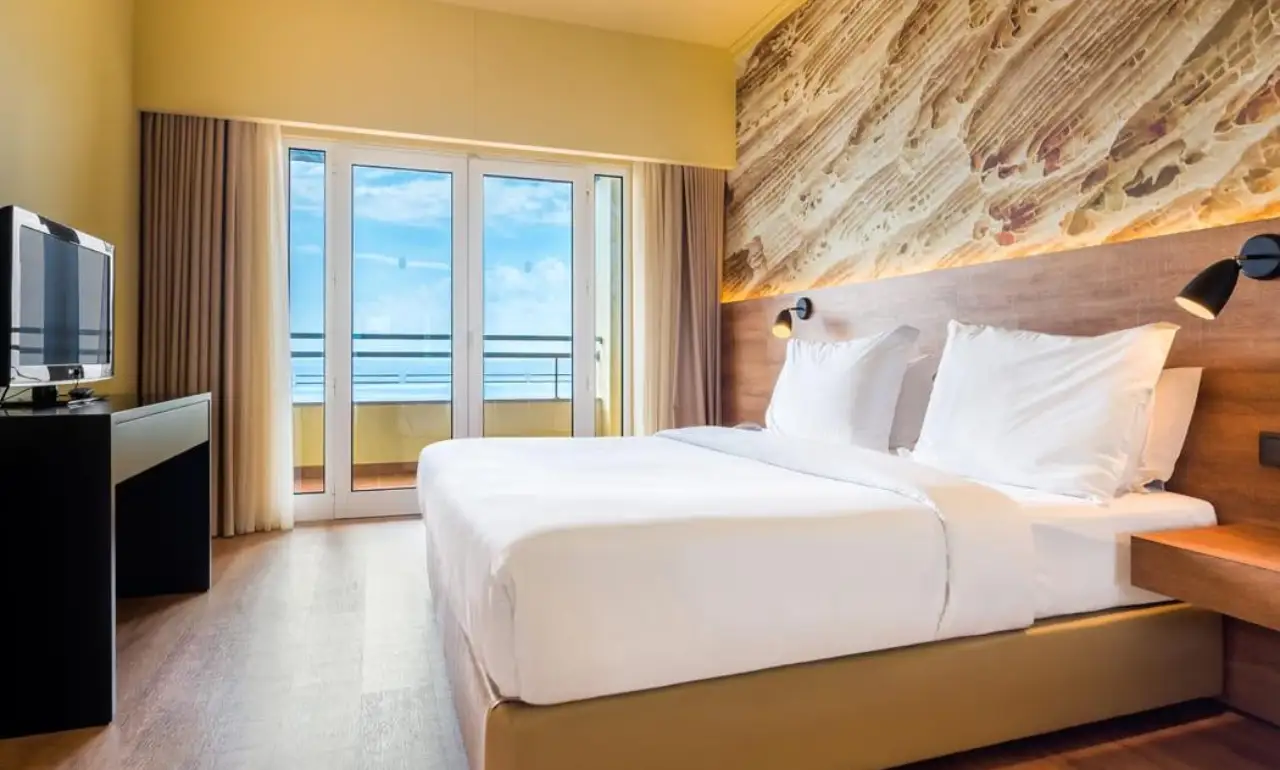 Pokój w hotelu Calheta Beach