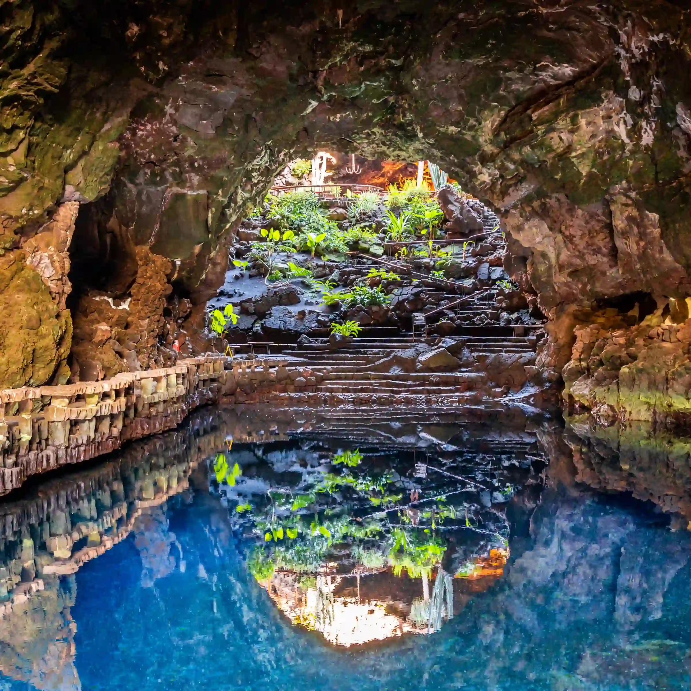 Tunel wulkaniczny Jameos del Agua