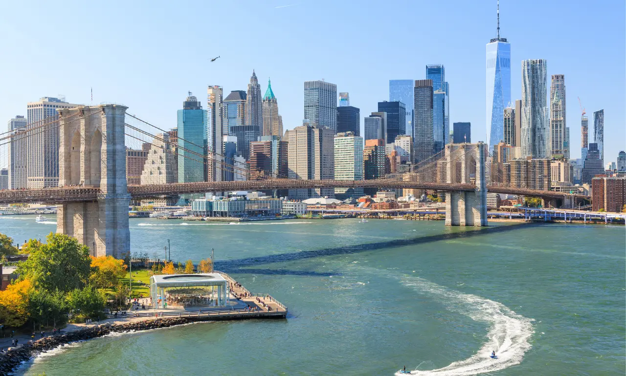 Sylwester w Nowym Jorku 2025. Jak wygląda i jak zaplanować niezapomniany wyjazd?