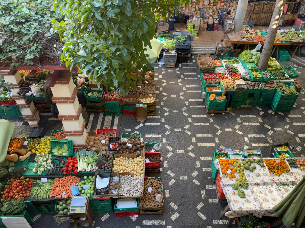 Mercado dos Lavradores w Funchal Mercado dos Lavradores w Funchal
