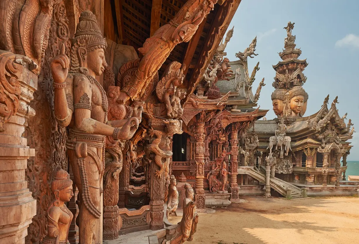 Sanktuarium Prawdy, Pattaya