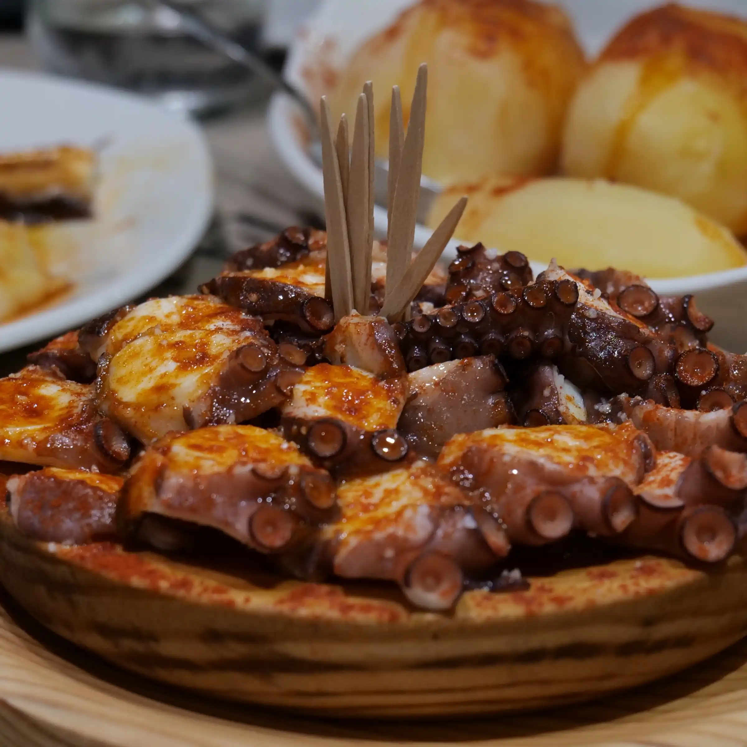 Pulpo a la gallega – ośmiornica z papryką i ziemniakami