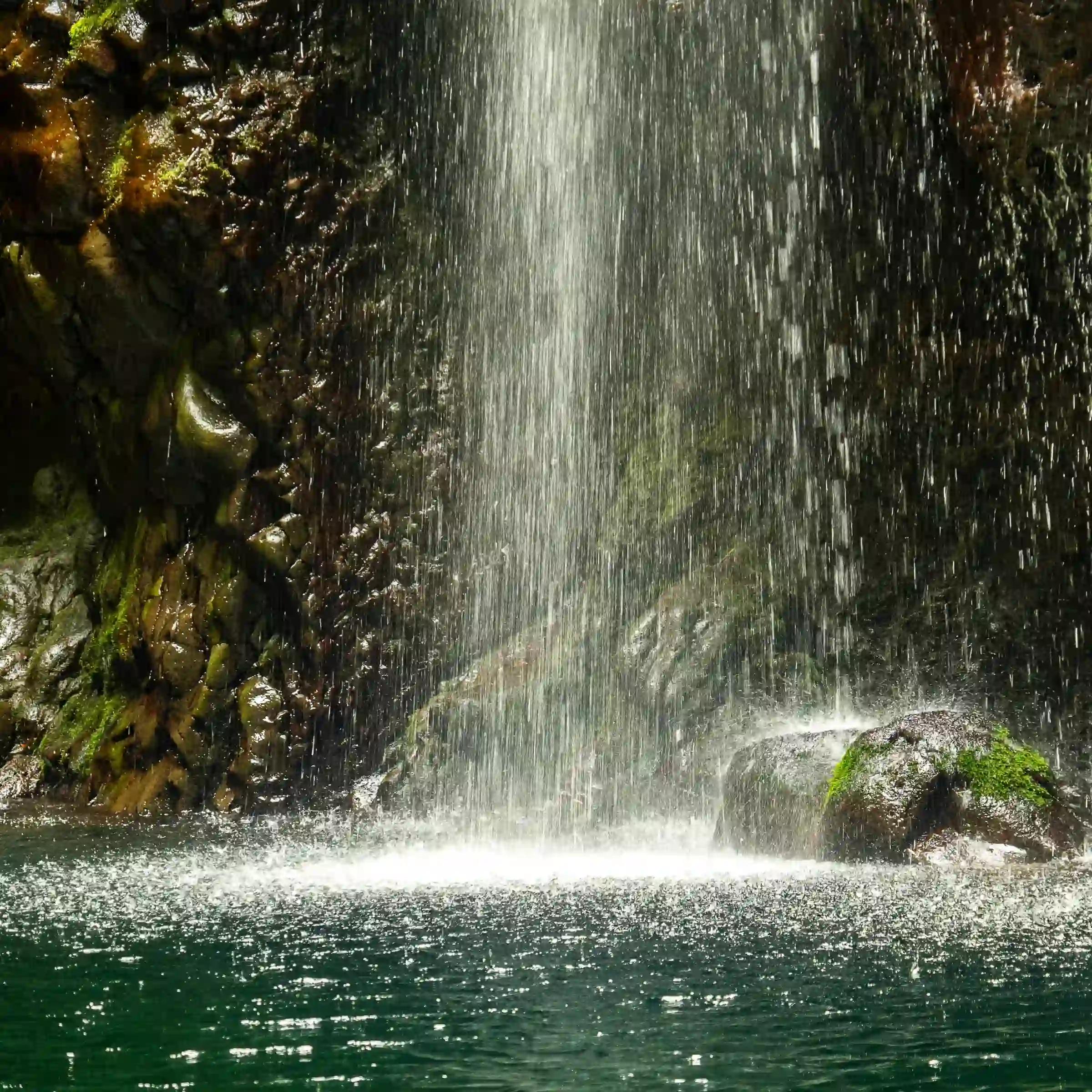 Wodospad na końcu levady
