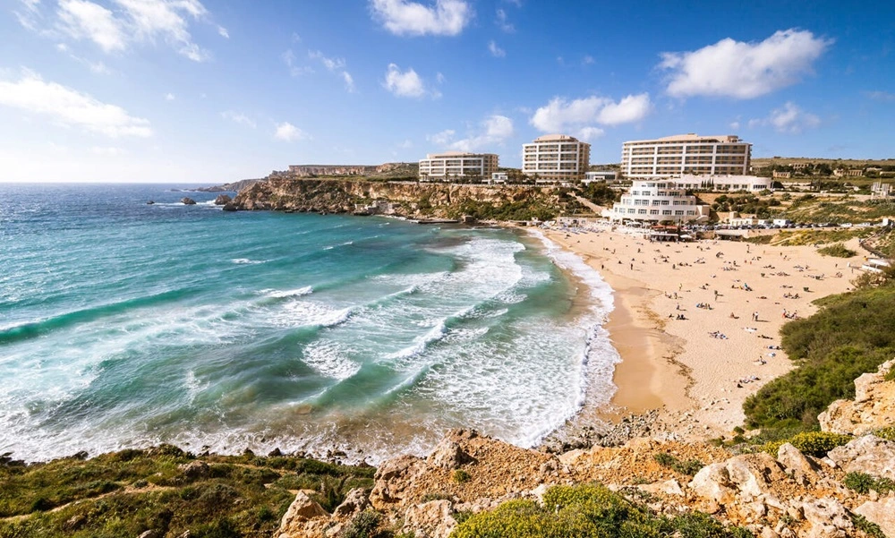 Golden Bay, Malta