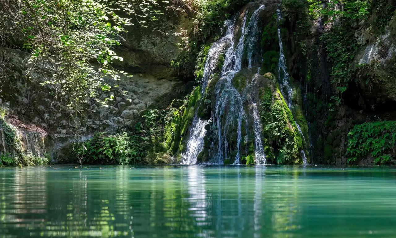 Wodospad w dolinie motyli, Rodos