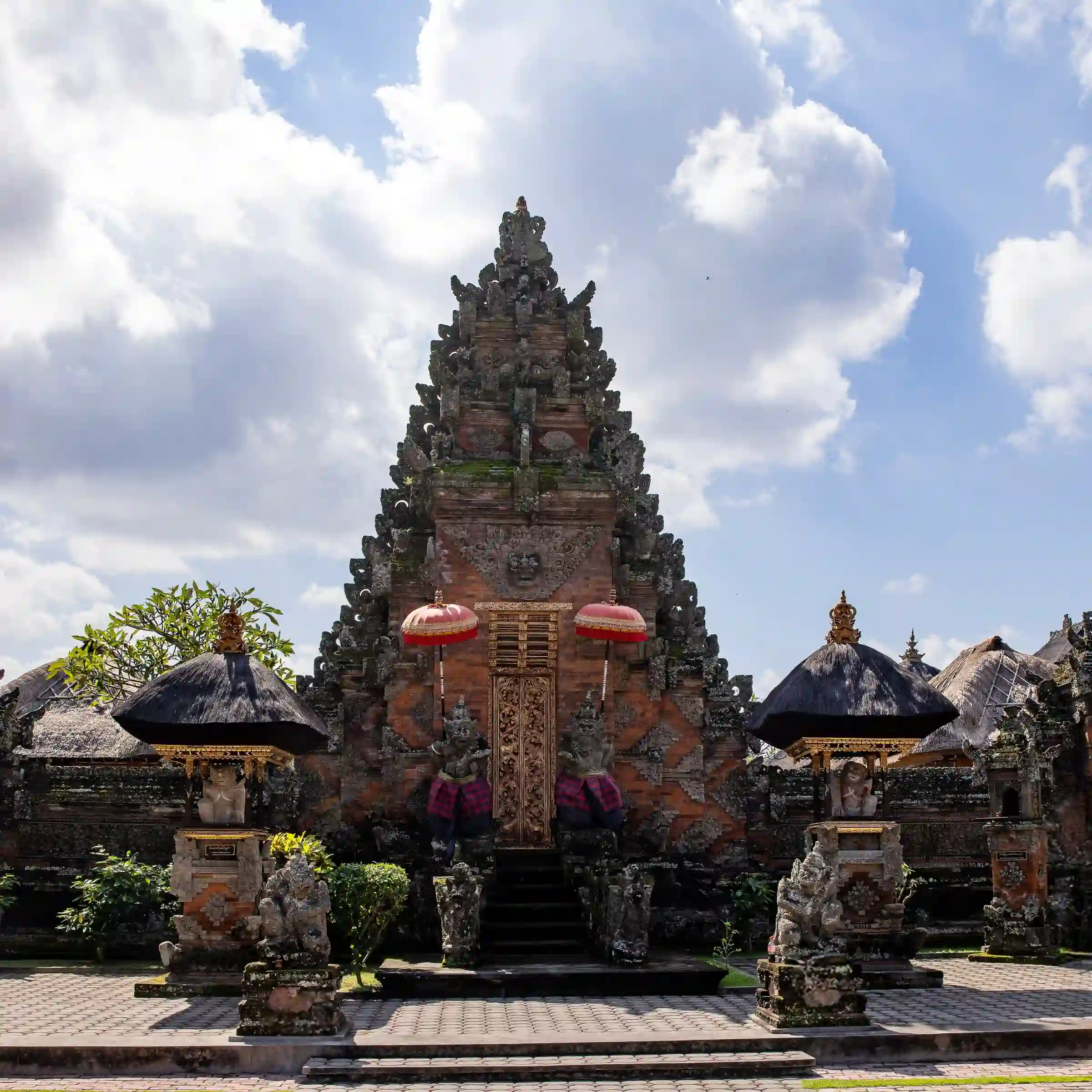 Świątynia w Ubud w Małpim Lesie